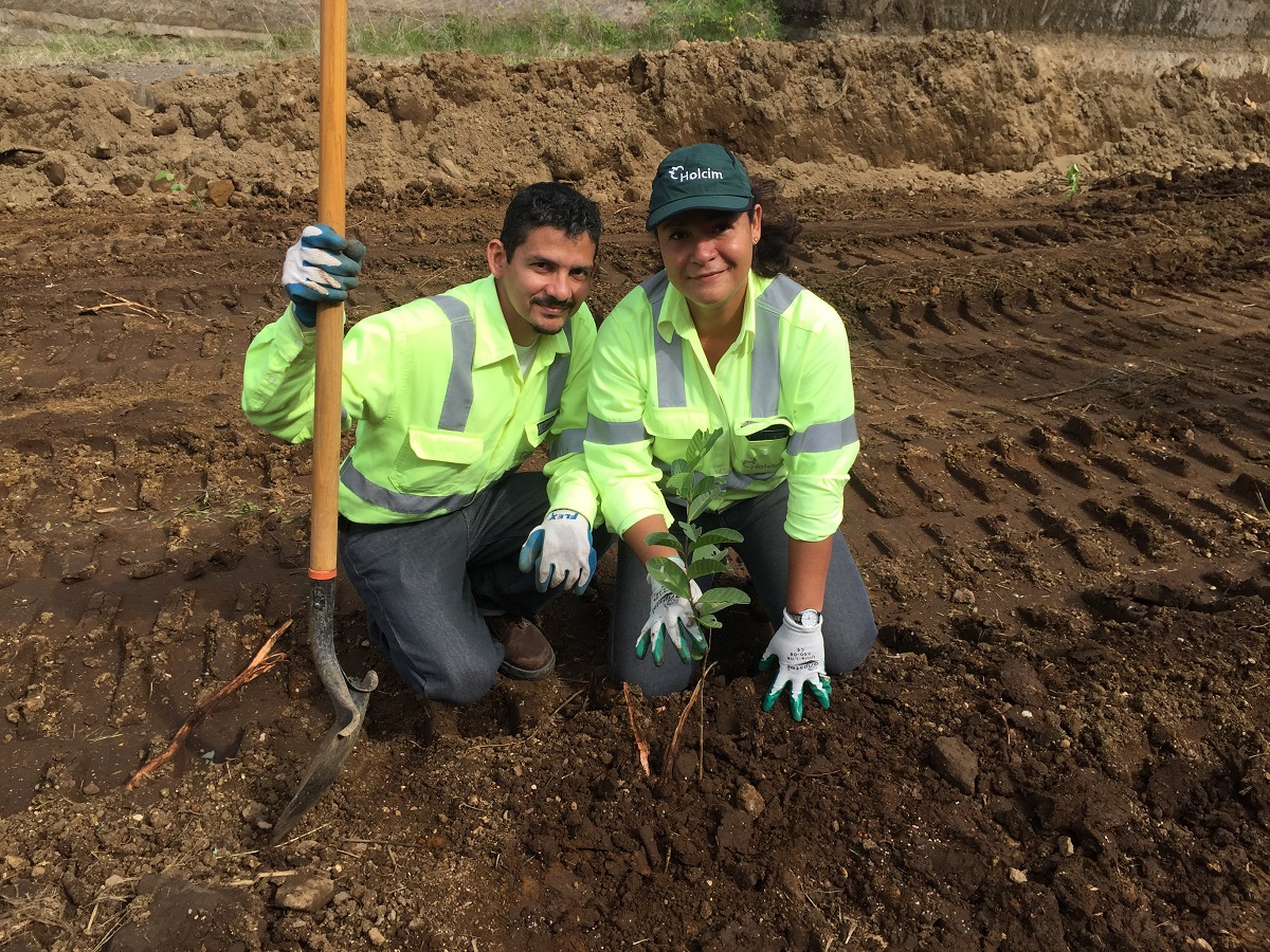 holcim-nicaragua-colaboradores-reforestacion-rsc.jpg holcim-nicaragua-colaboradores-reforestacion-rsc.jpg