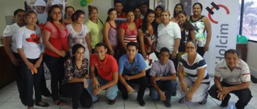 holcim-entrega-becas.png