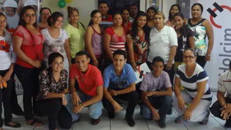 holcim-entrega-becas.png
