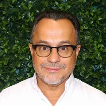 carlos-duenas.jpg